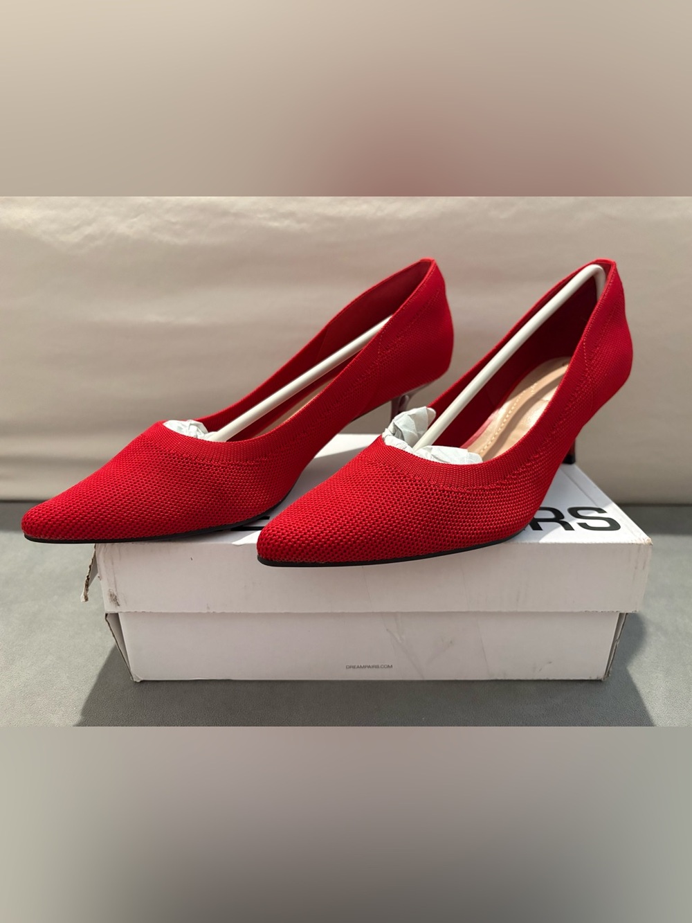 Dream Pairs Women's Red Pointed-Toe Low Heel Pumps - US Size 8